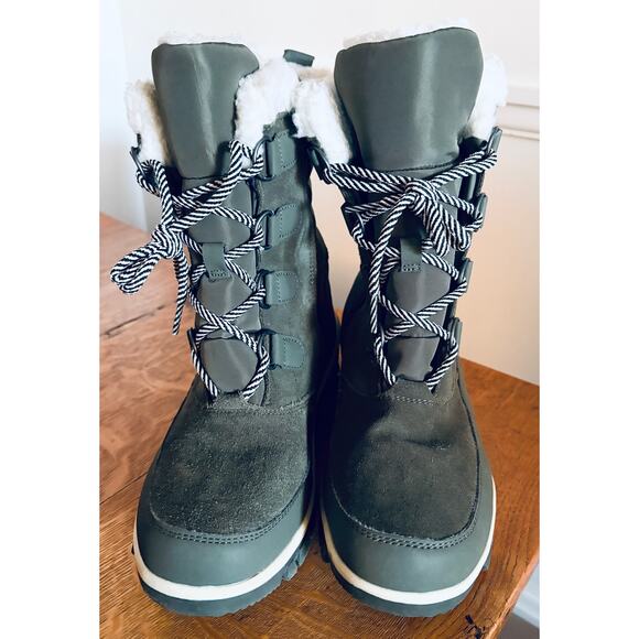 Women's All In Motion Camila Waterproof Snow Boots, Olive Green, Size 6 - Picture 2 of 4